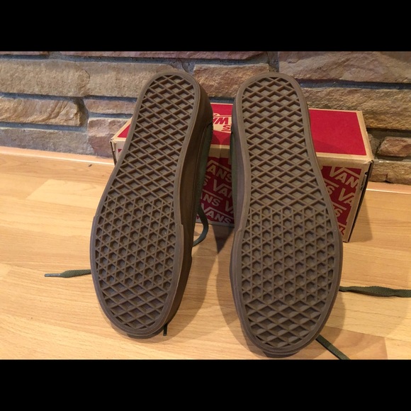 Vans - Picture 4 of 5